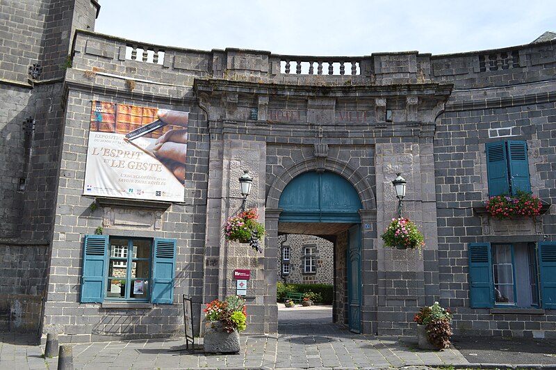 Palais épiscopal de Saint-Flour