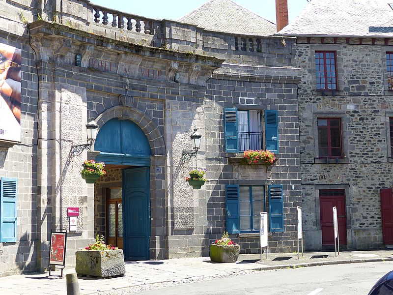 Palais épiscopal de Saint-Flour