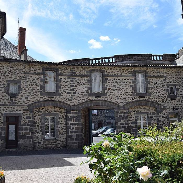 Photo de Palais épiscopal de Saint-Flour