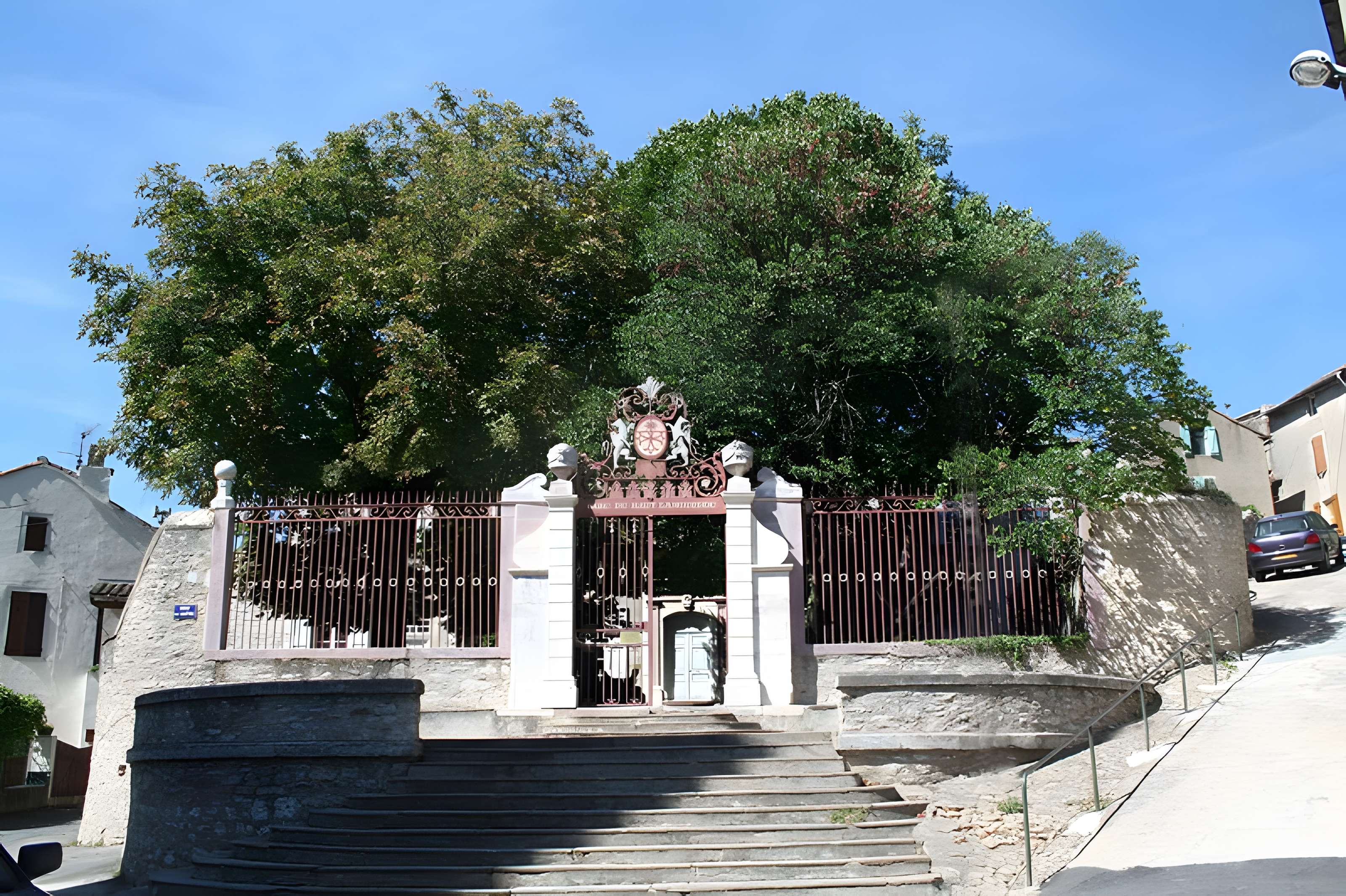Palais épiscopal de Saint-Pons-de-Thomières 