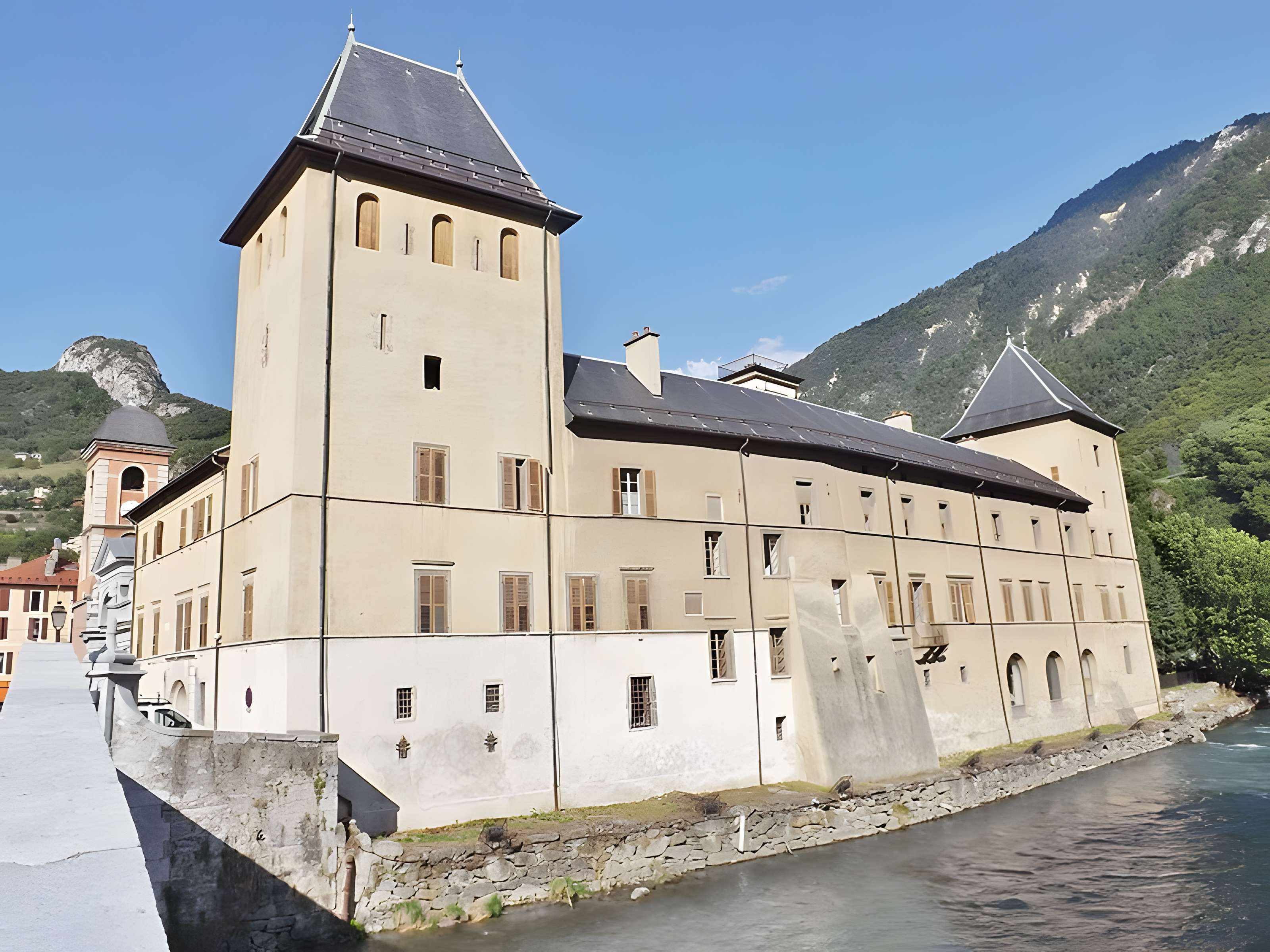 Palais épiscopal de Tarentaise à Moûtiers