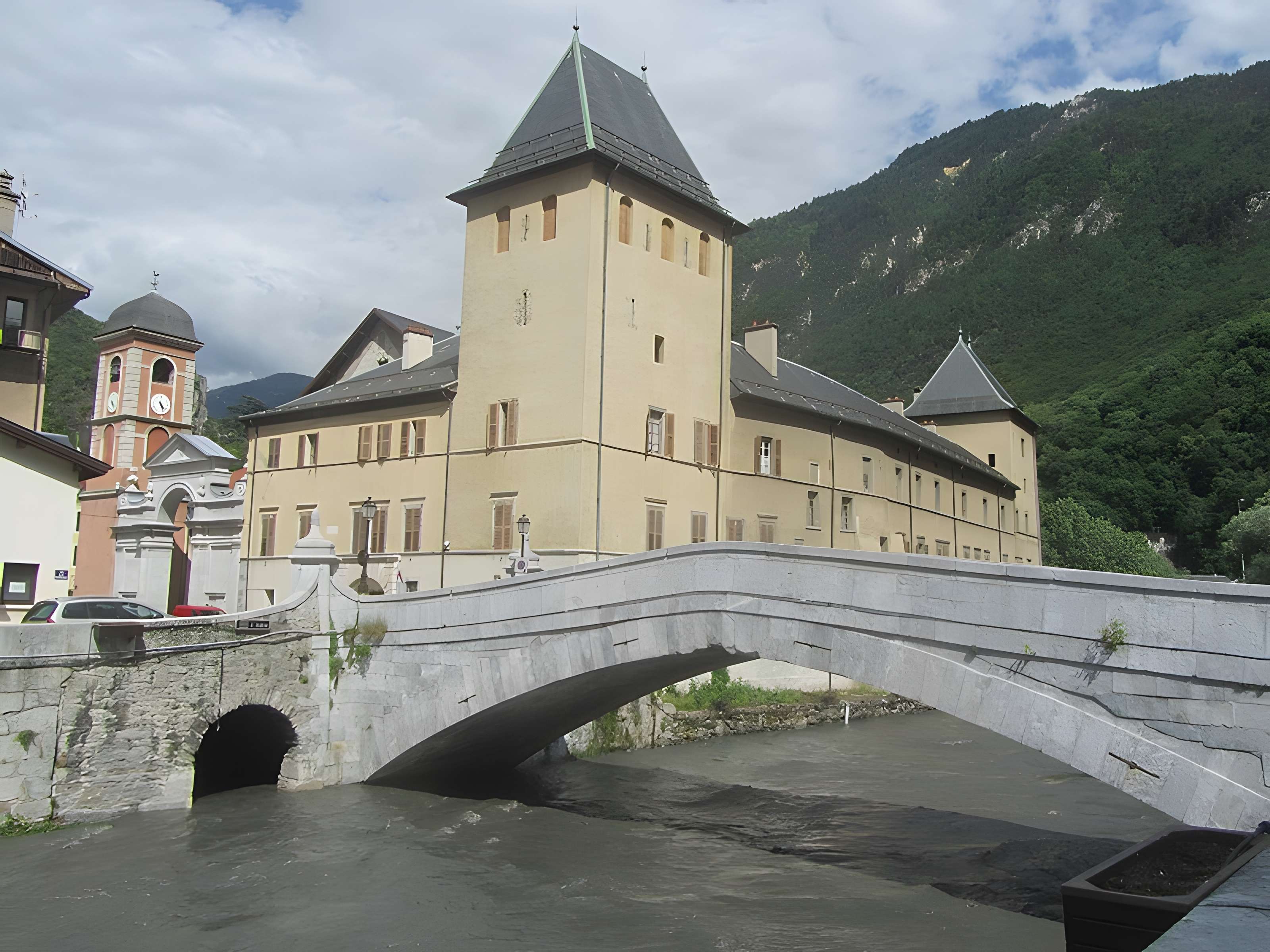 Palais épiscopal de Tarentaise à Moûtiers