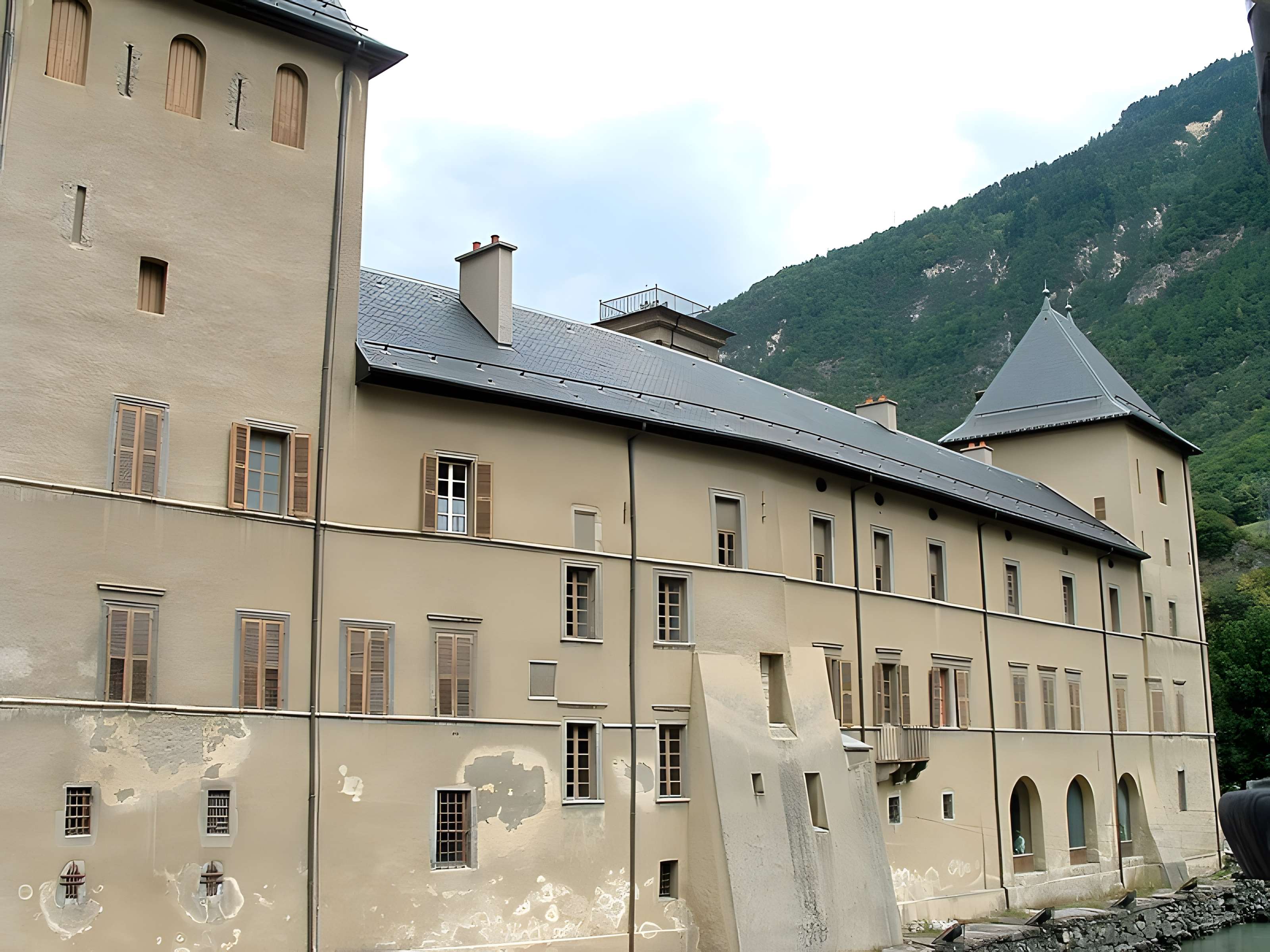 Palais épiscopal de Tarentaise à Moûtiers