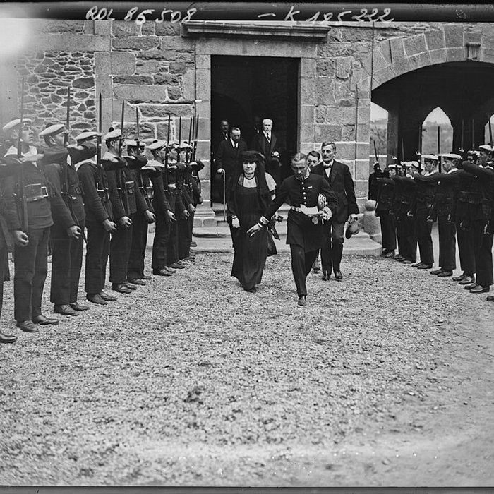Photo de Ancien évêché, actuellement presbytère, mairie et hôtel de ville