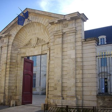 Palais épiscopal dOrléans
