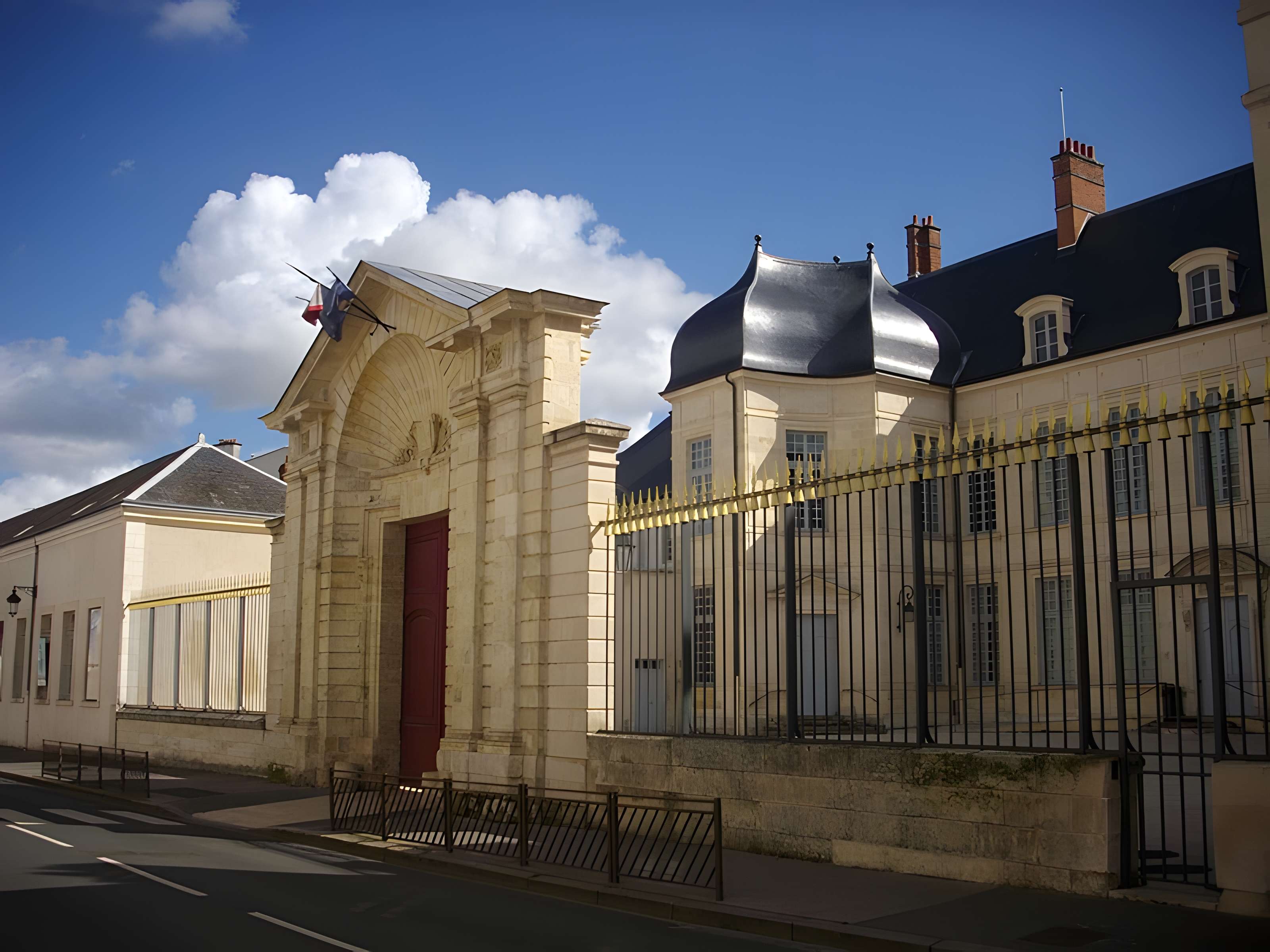 Palais épiscopal d'Orléans