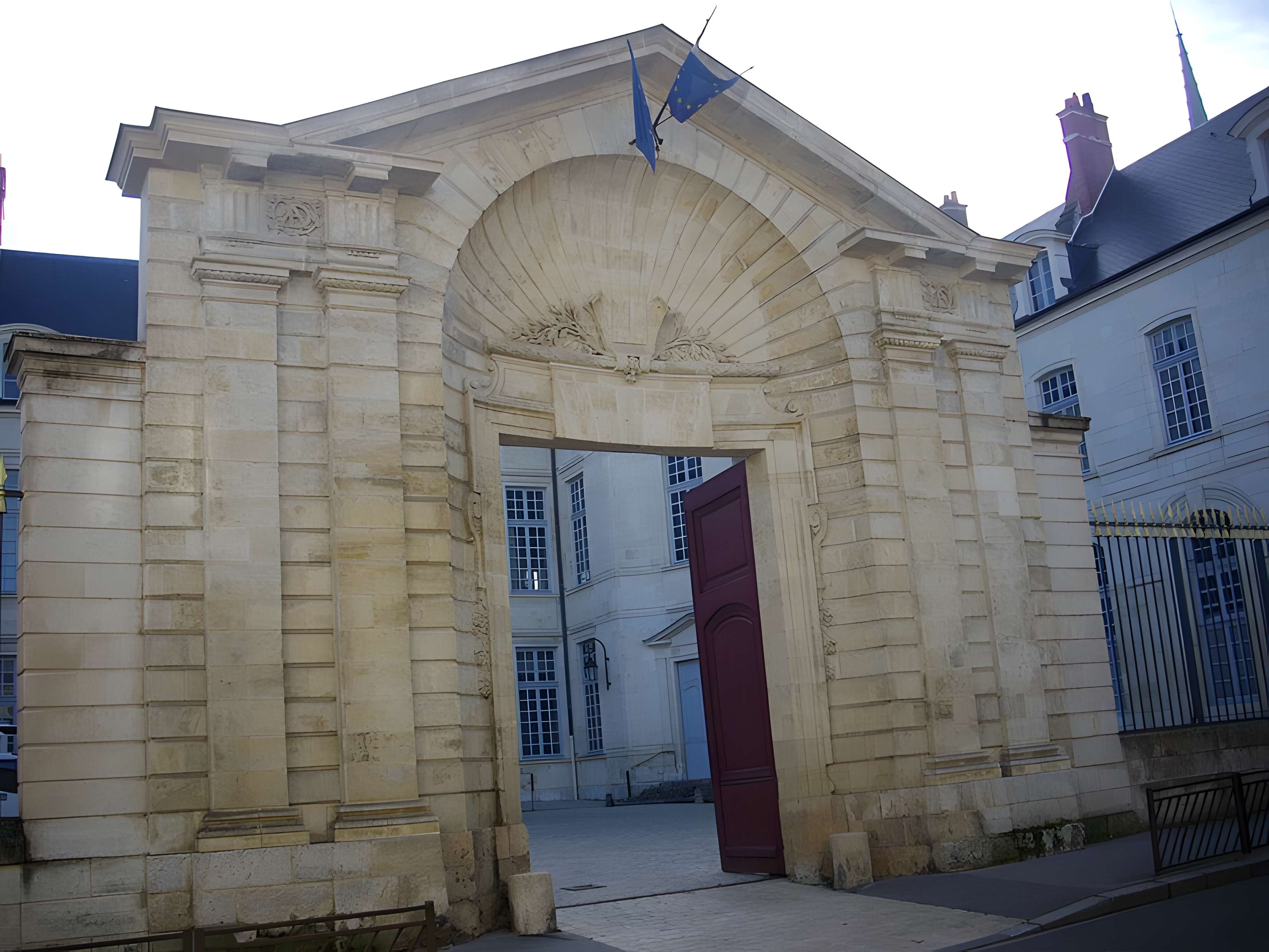 Palais épiscopal d'Orléans