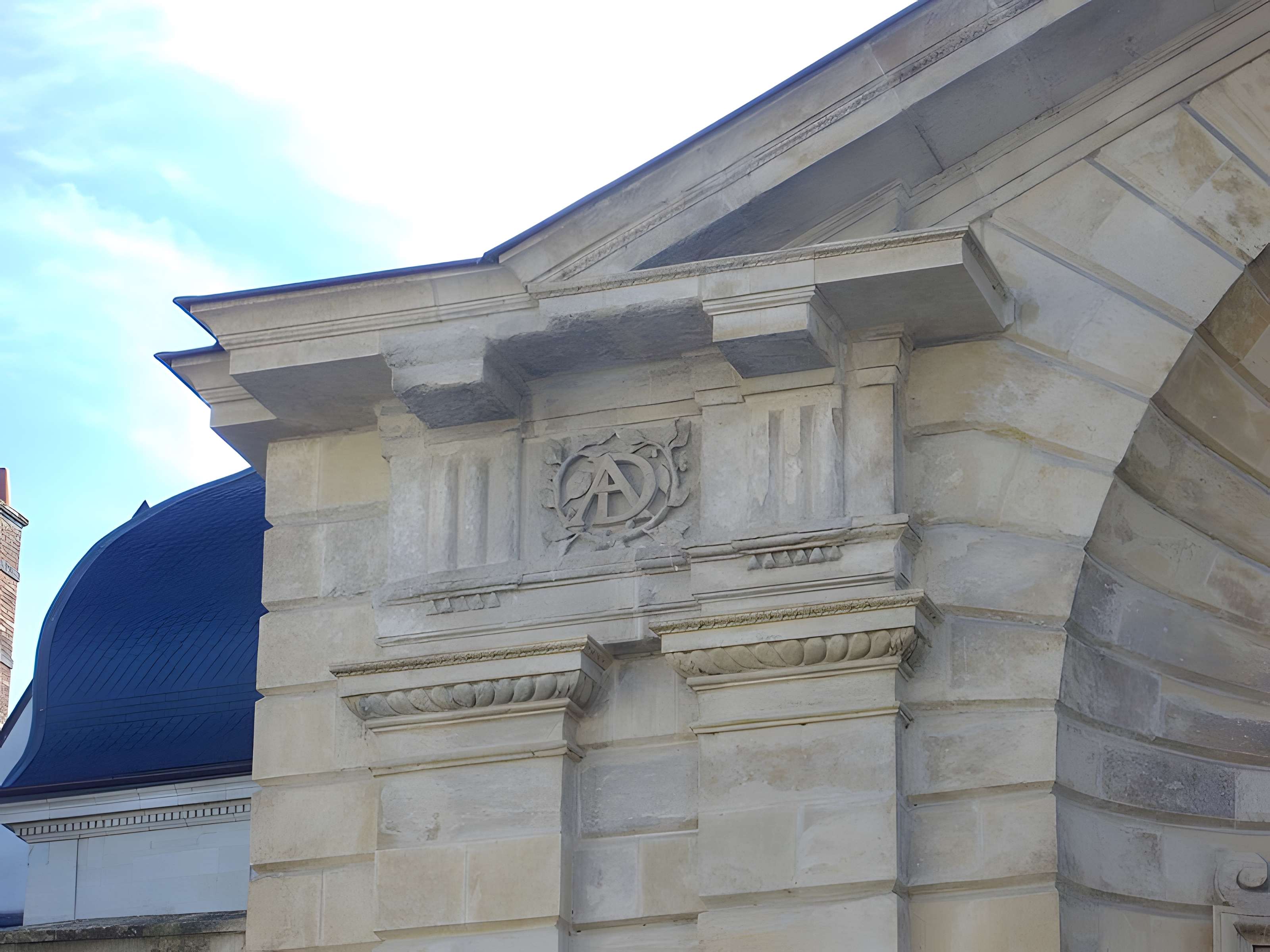 Palais épiscopal d'Orléans