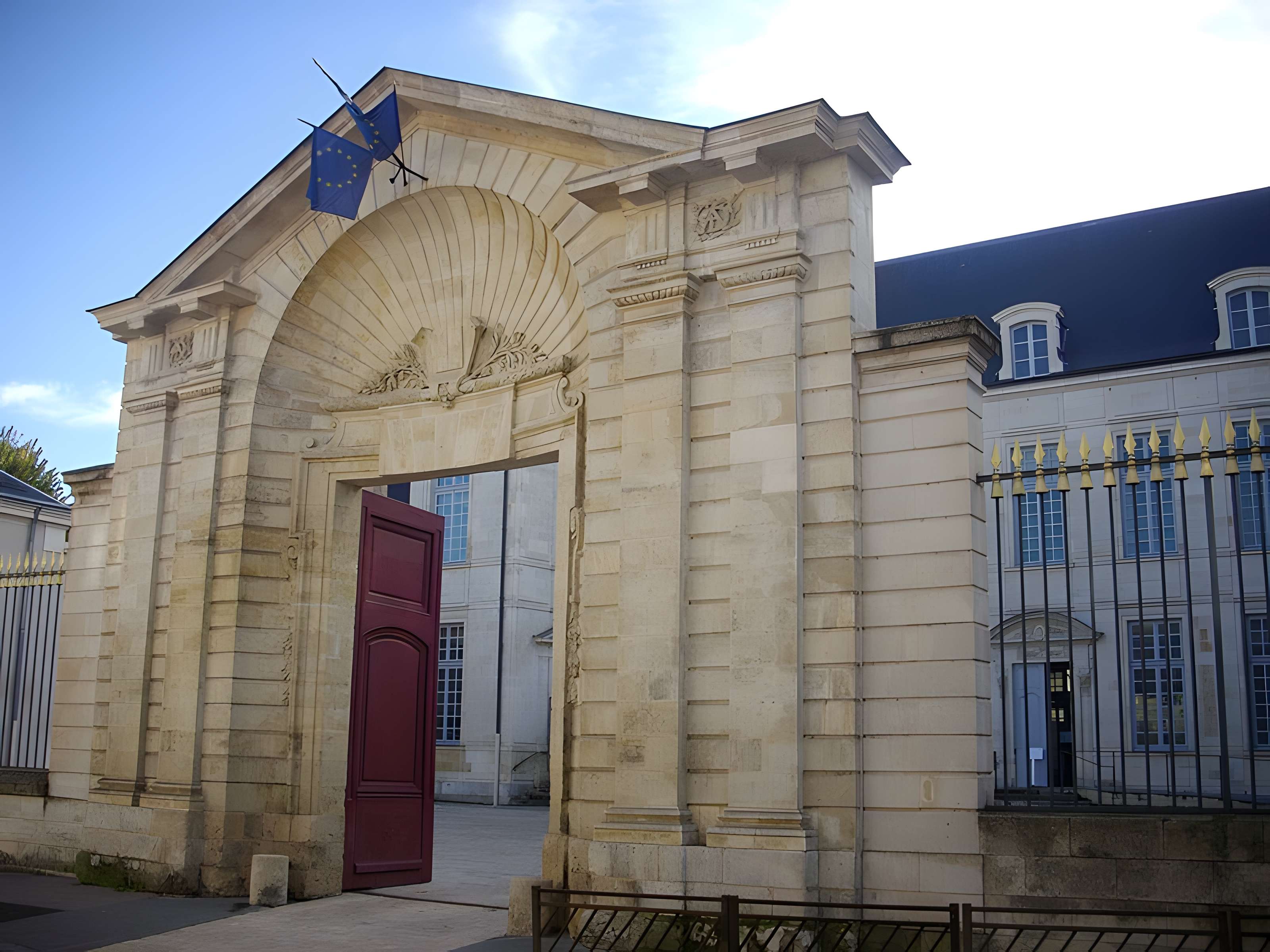 Palais épiscopal d'Orléans