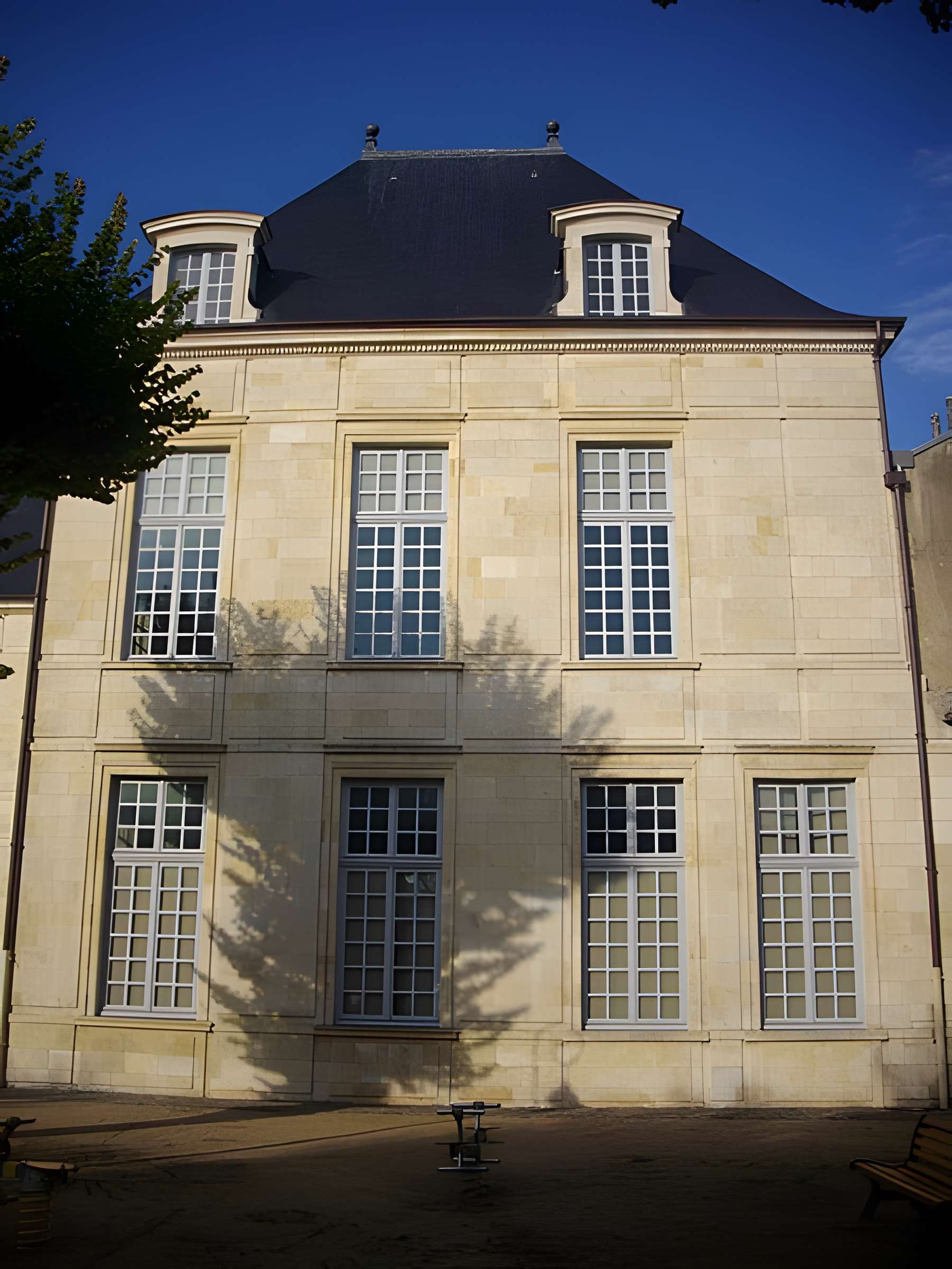 Palais épiscopal d'Orléans