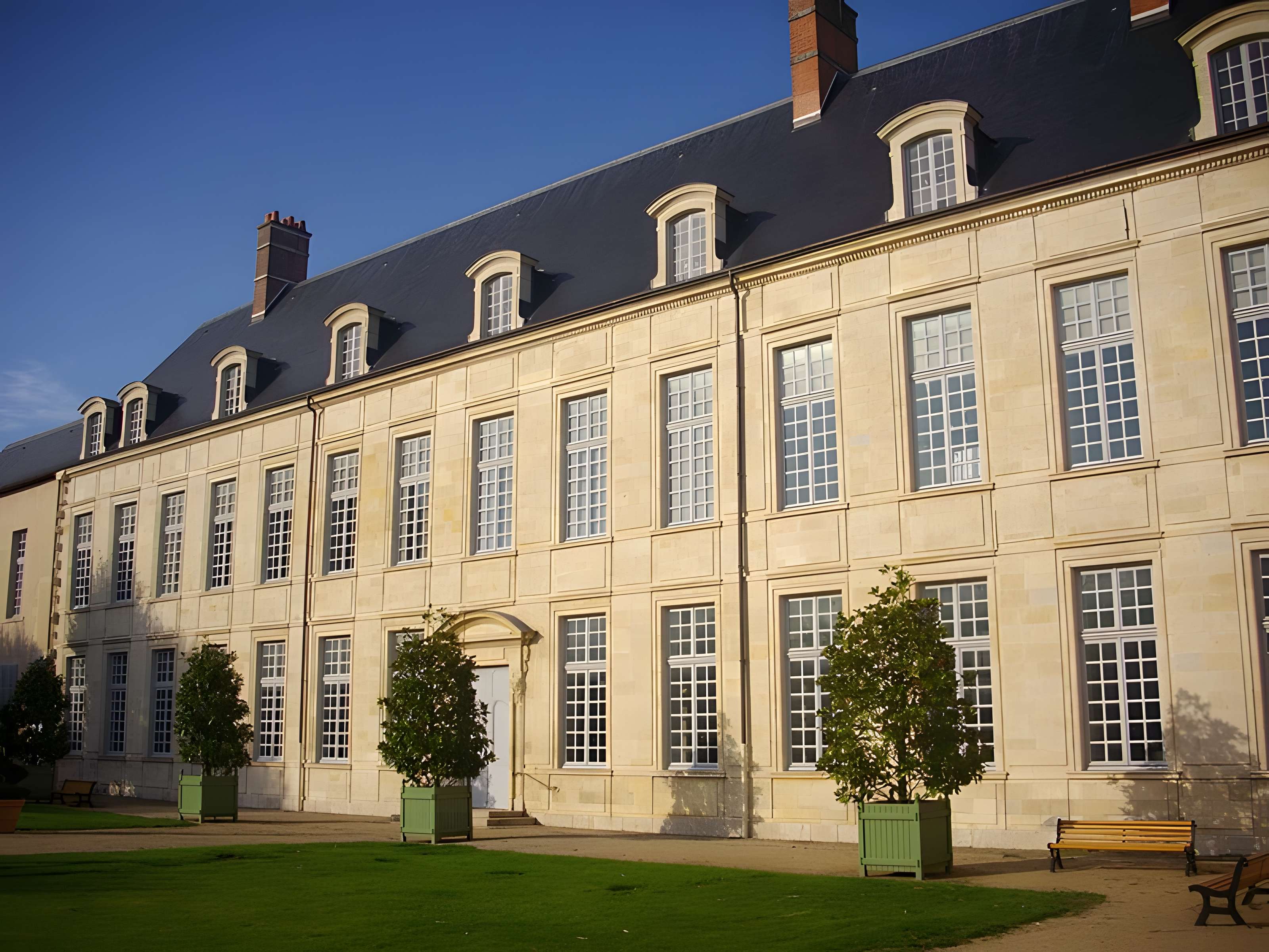 Palais épiscopal d'Orléans