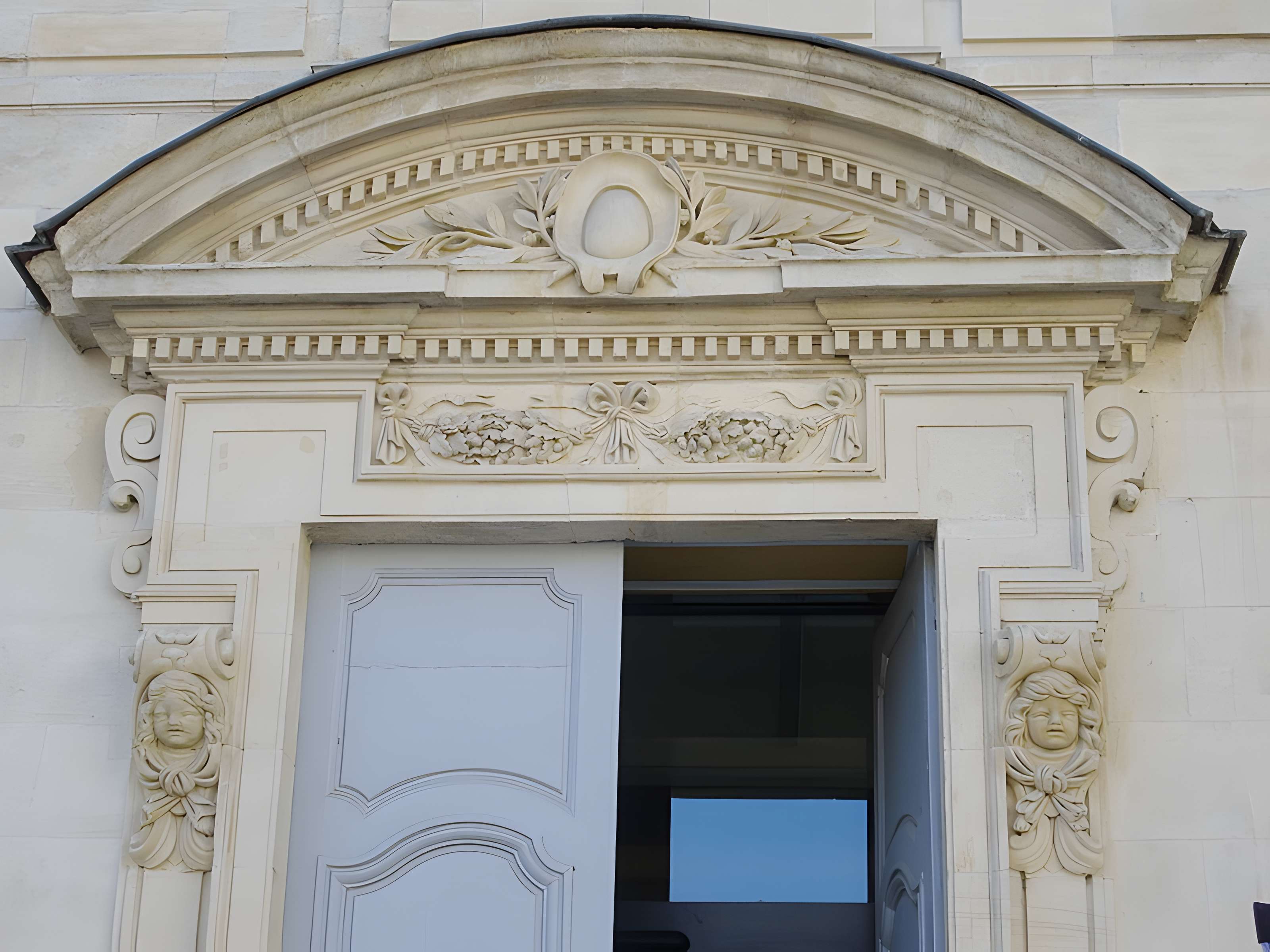 Palais épiscopal d'Orléans