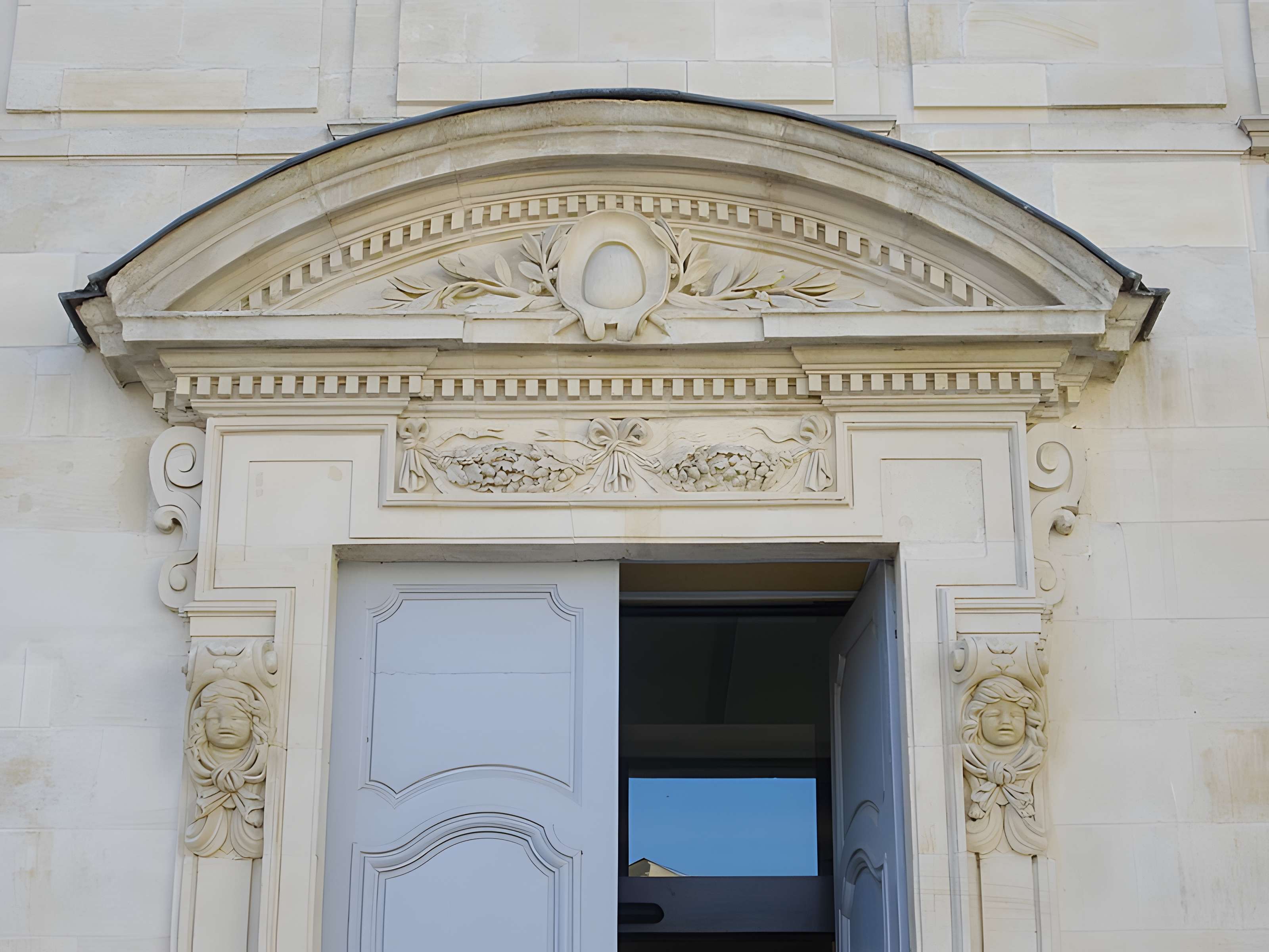 Palais épiscopal d'Orléans