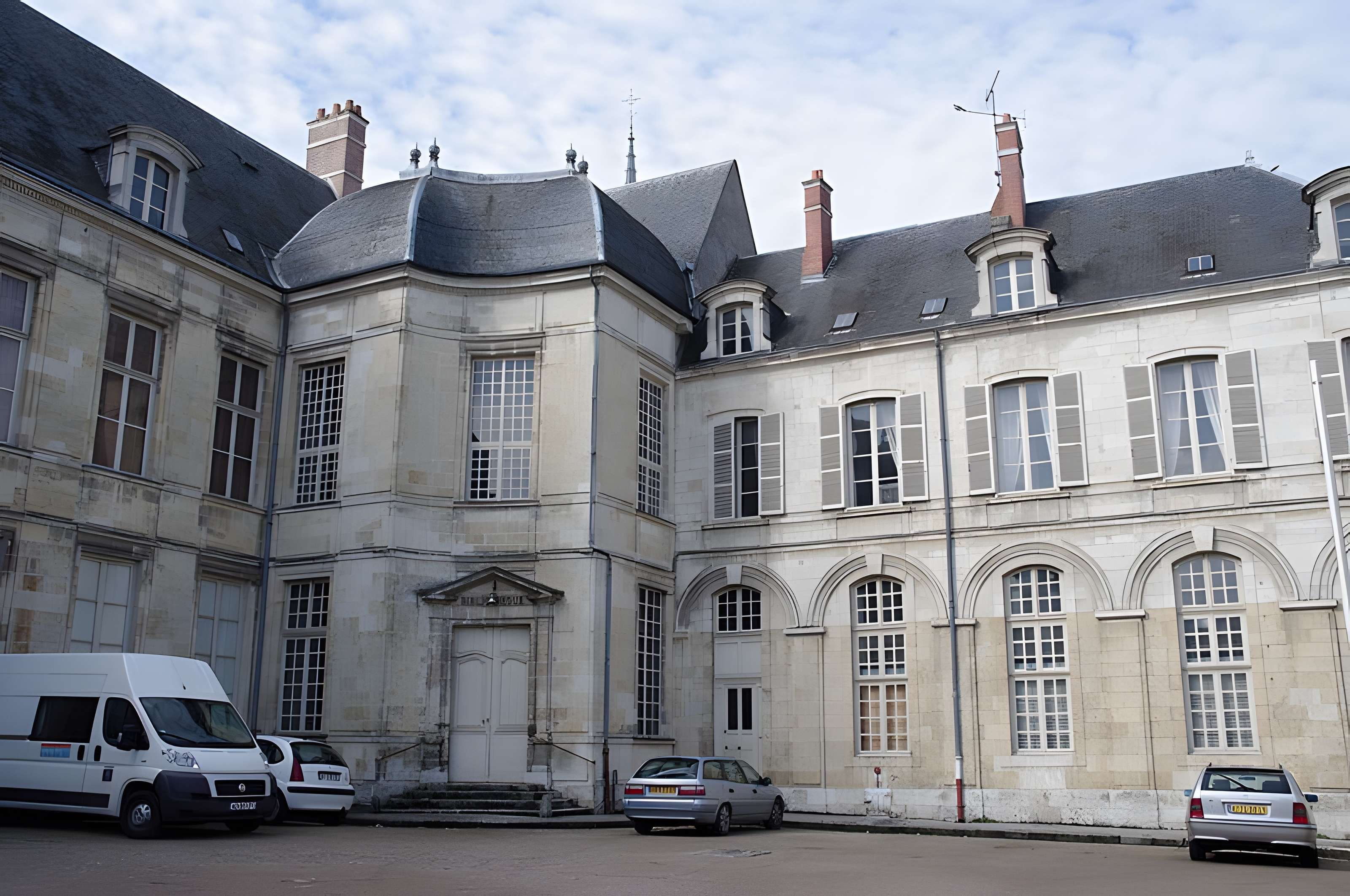 Palais épiscopal d'Orléans 