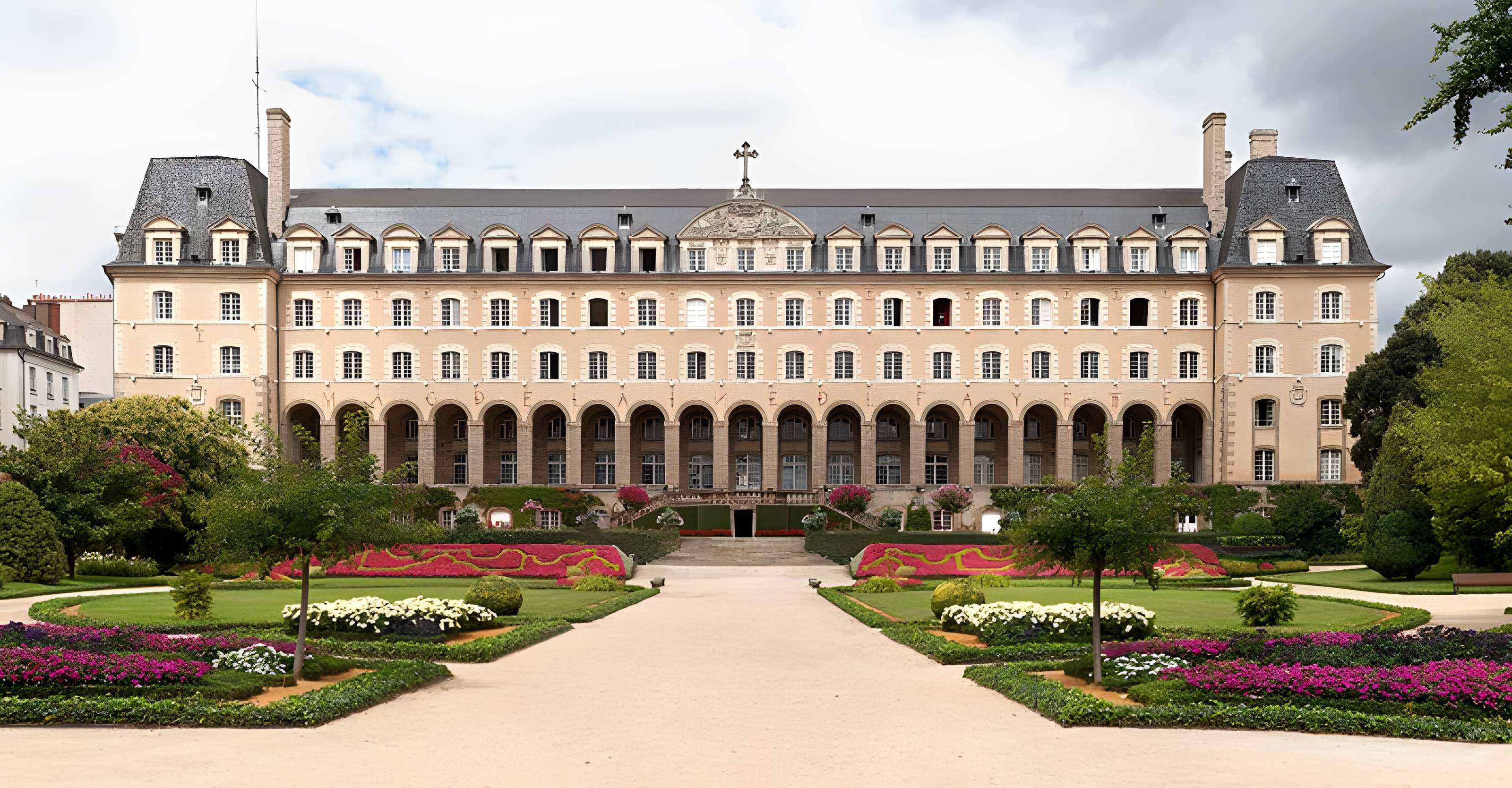 Palais Saint-Georges de Rennes 