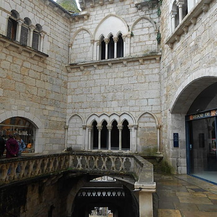Photo de Parvis et escaliers de la cité religieuse de Rocamadour