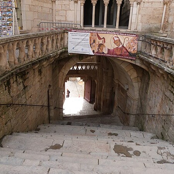 Photo de Parvis et escaliers de la cité religieuse de Rocamadour