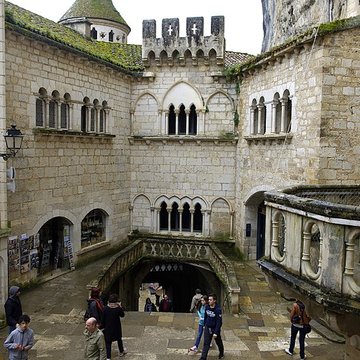 Parvis et escaliers de la cité religieuse de Rocamadour