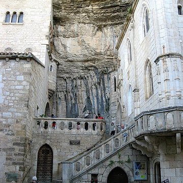 Parvis et escaliers de la cité religieuse de Rocamadour