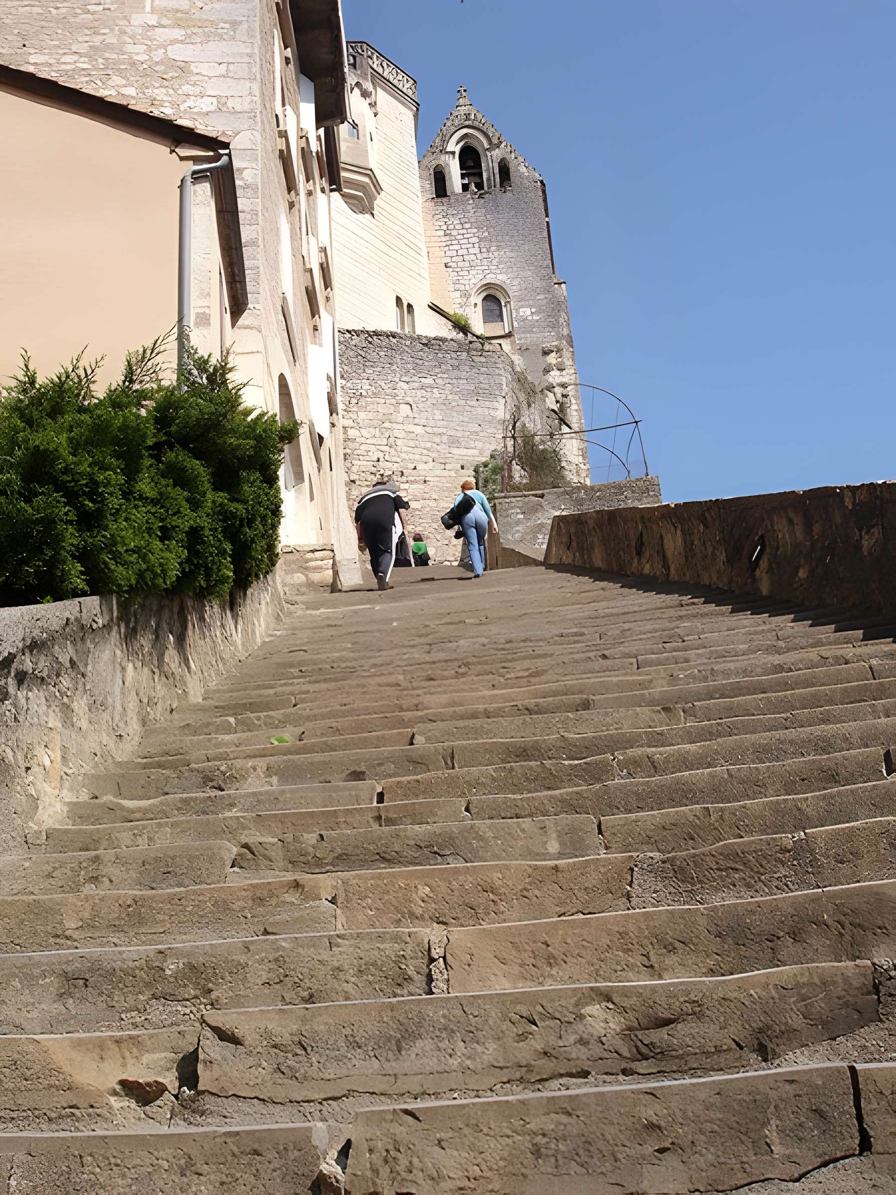 Parvis et escaliers de la cité religieuse de Rocamadour 