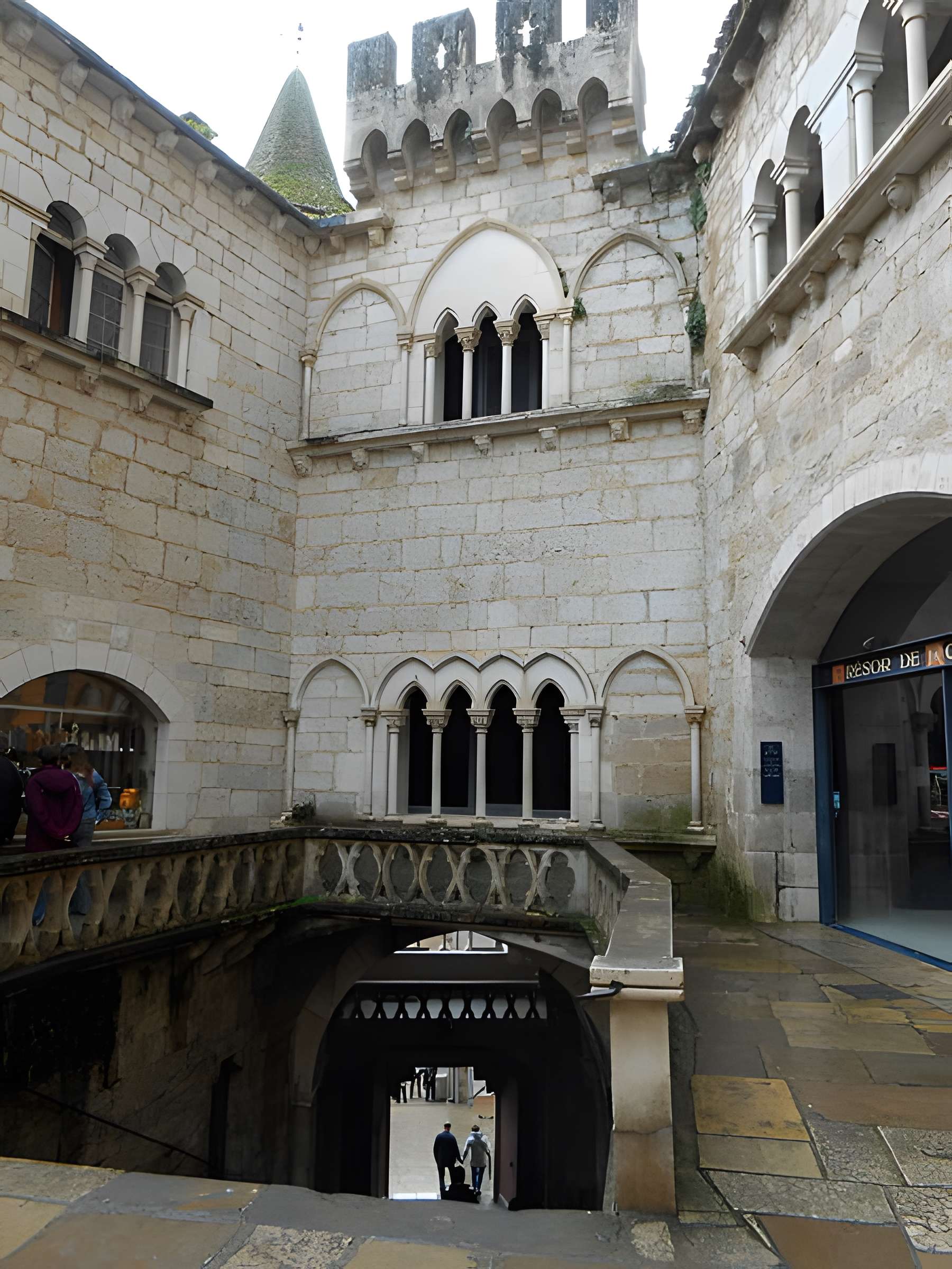 Parvis et escaliers de la cité religieuse de Rocamadour