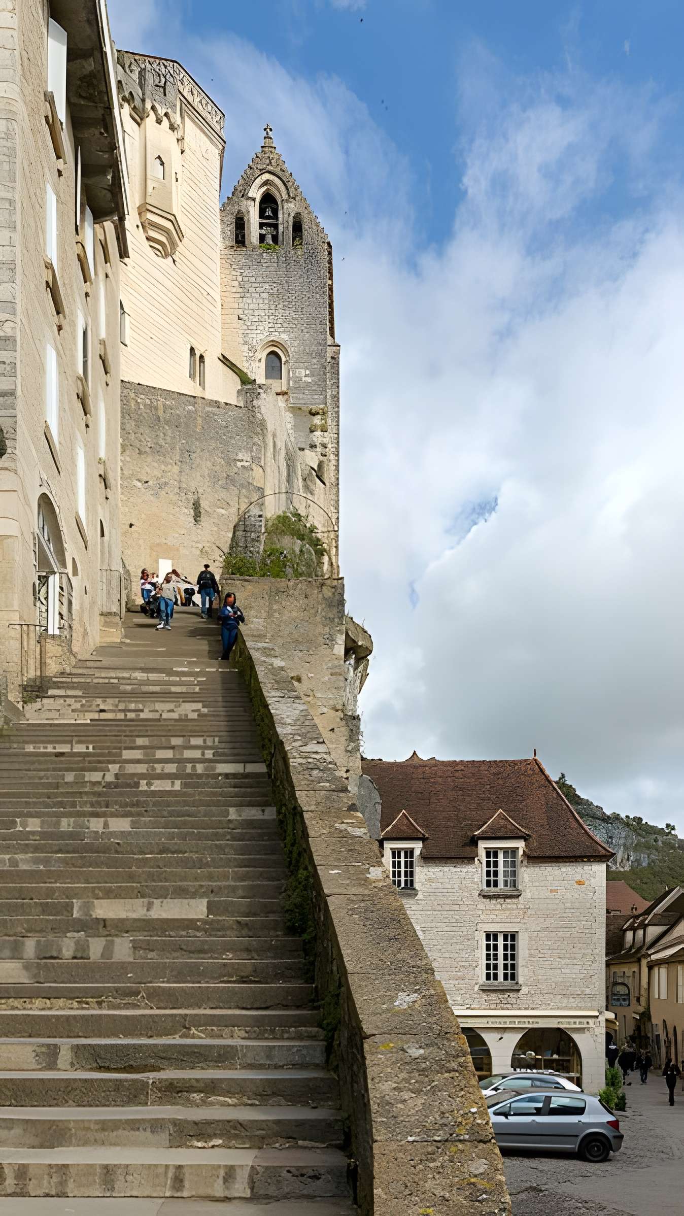 Parvis et escaliers de la cité religieuse de Rocamadour