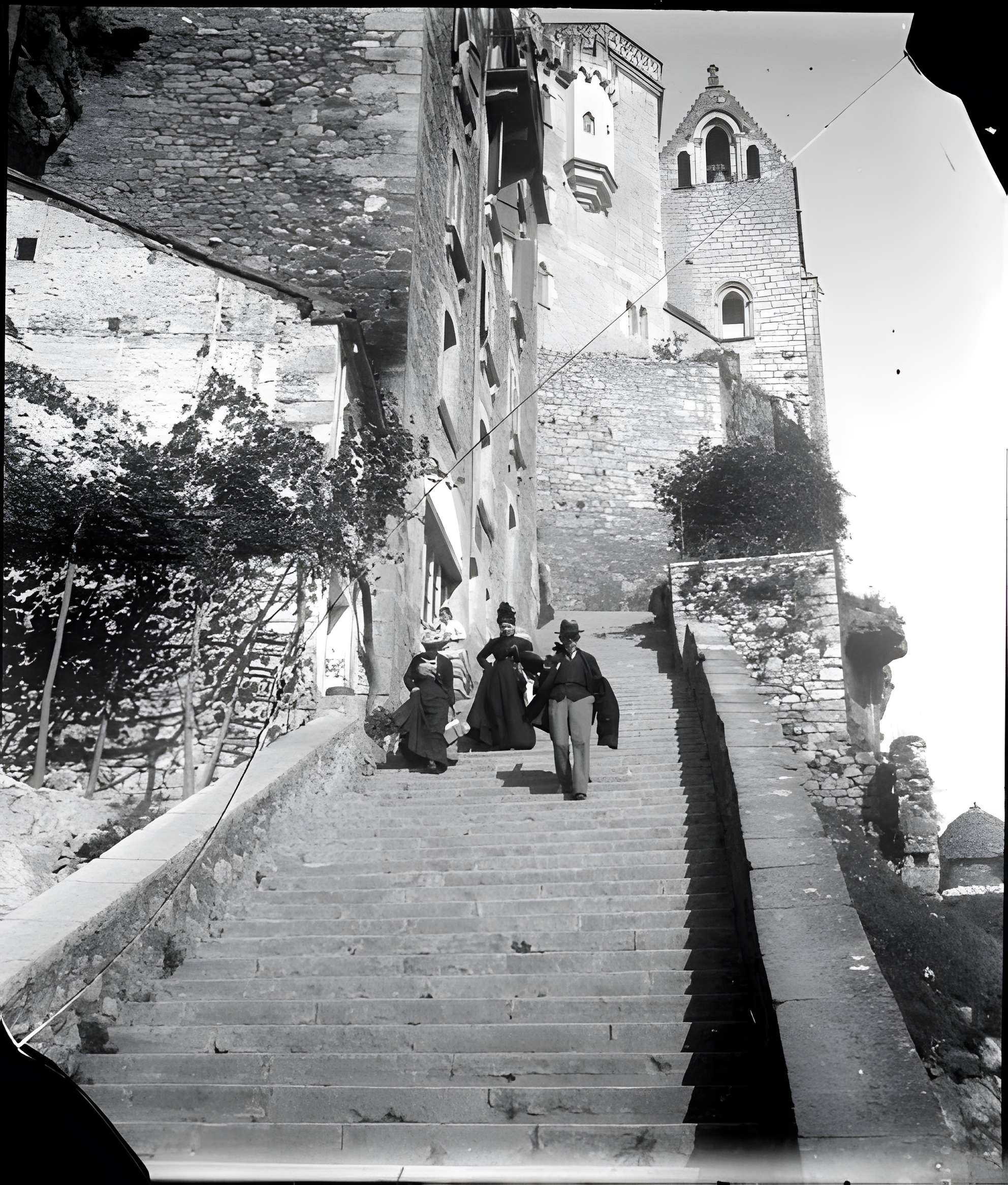 Parvis et escaliers de la cité religieuse de Rocamadour