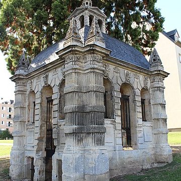 Pavillon du parc du Douai de Graville à Gisors