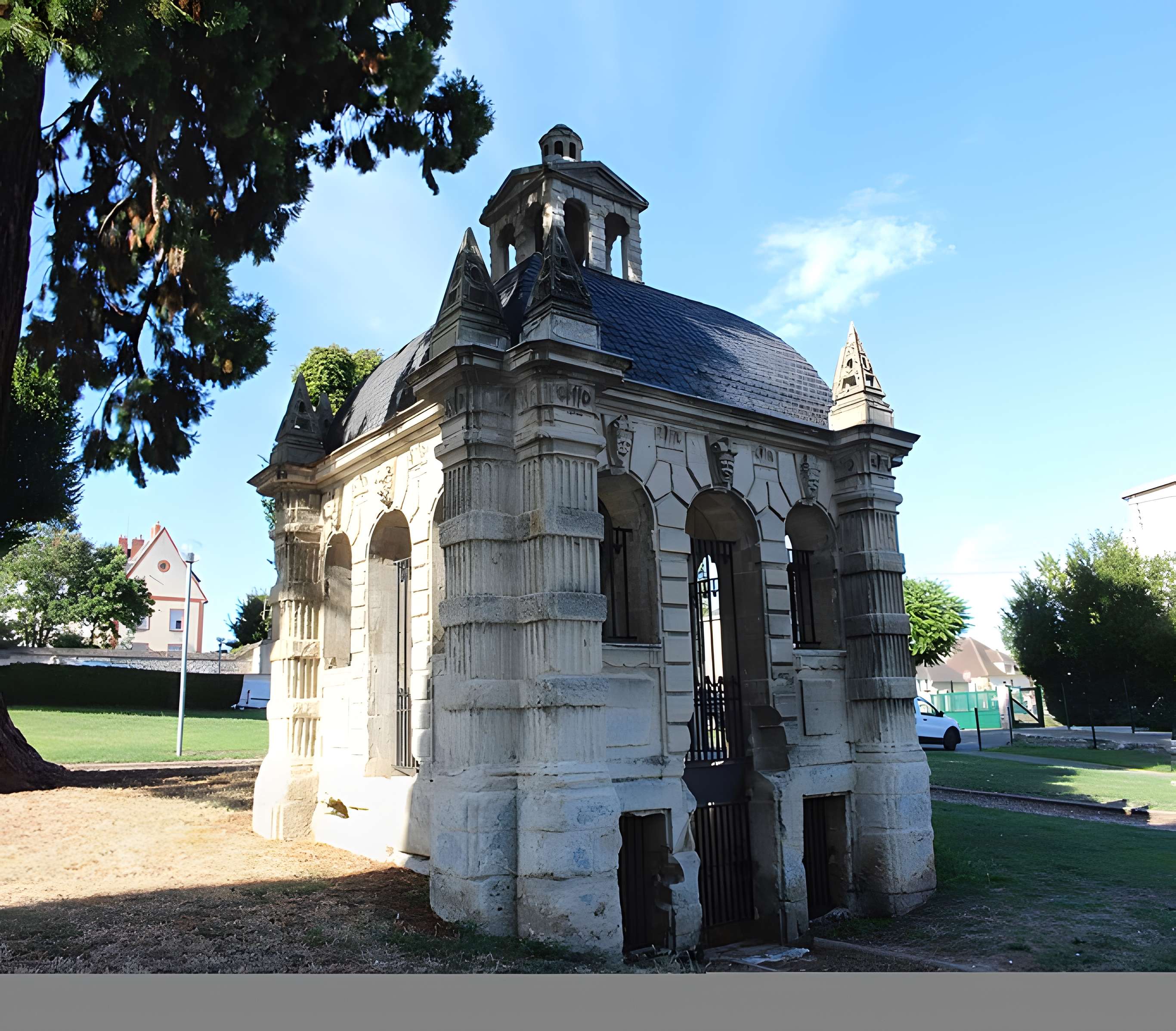 Pavillon du parc du Douai de Graville à Gisors