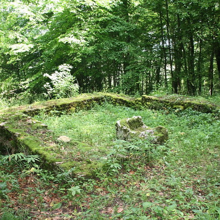 Photo de Petit temple antique de Pupillin