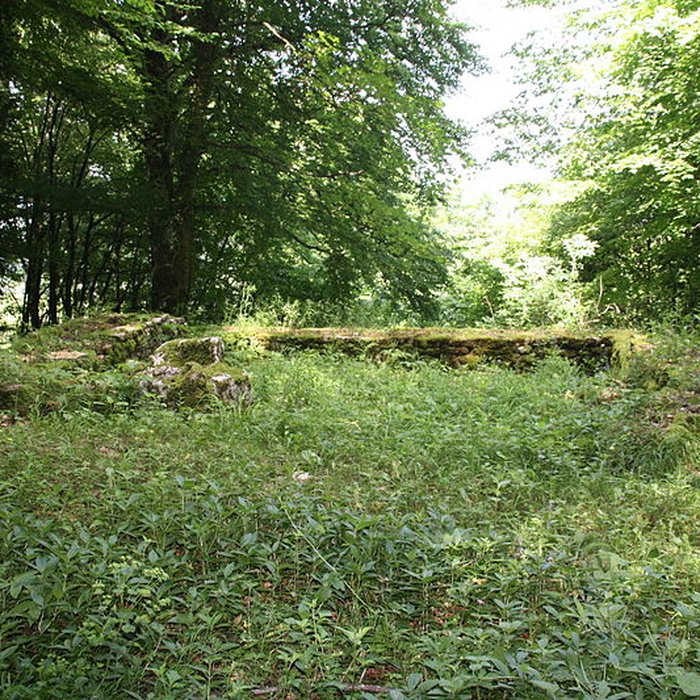 Photo de Petit temple antique de Pupillin