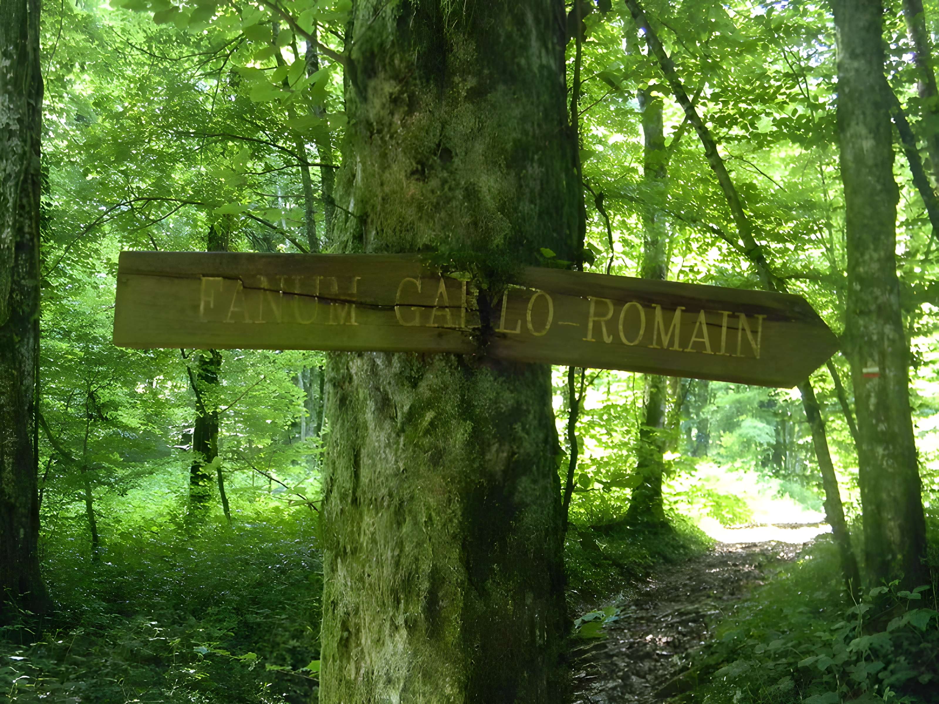 Petit temple antique de Pupillin