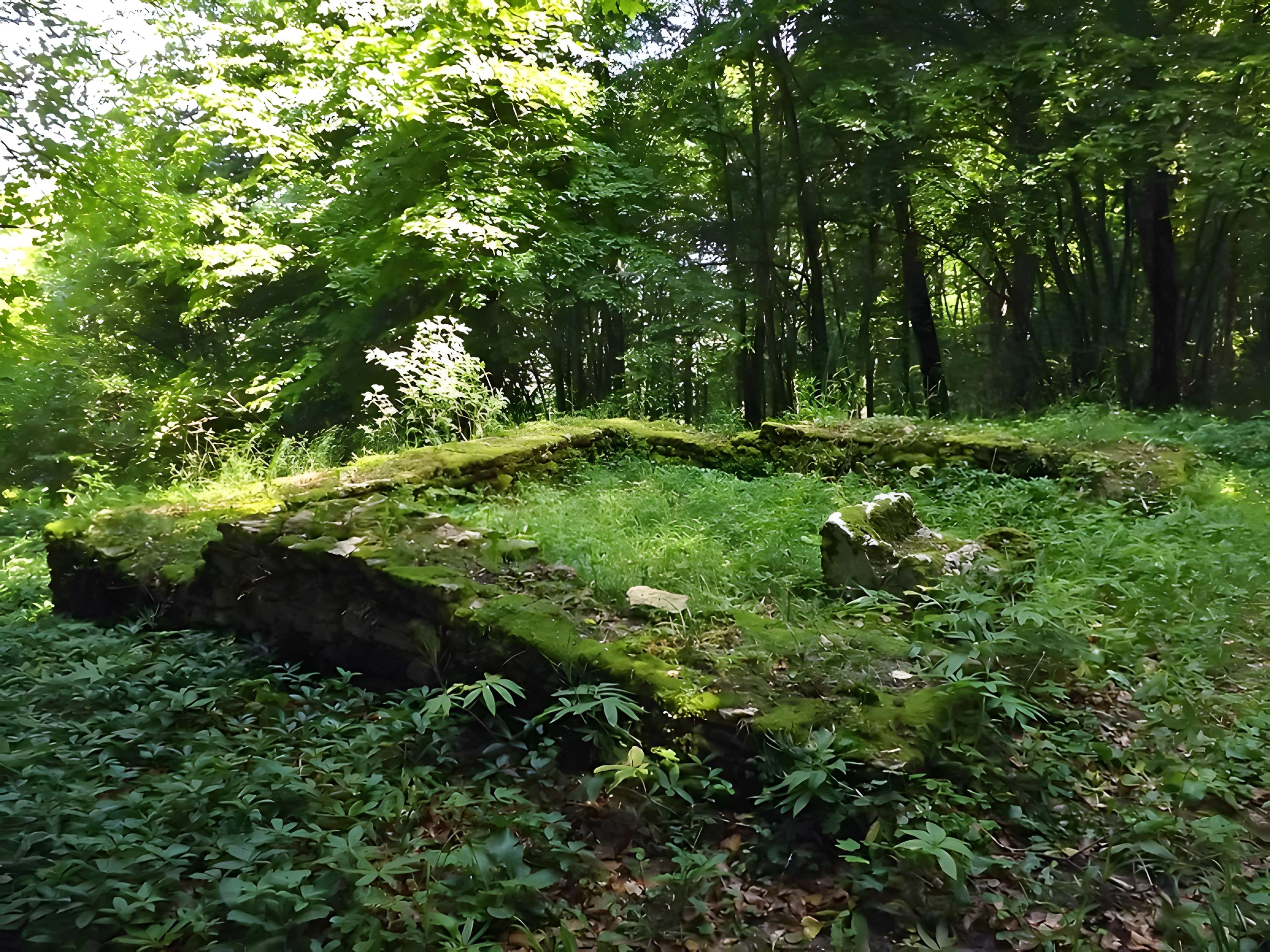 Petit temple antique de Pupillin