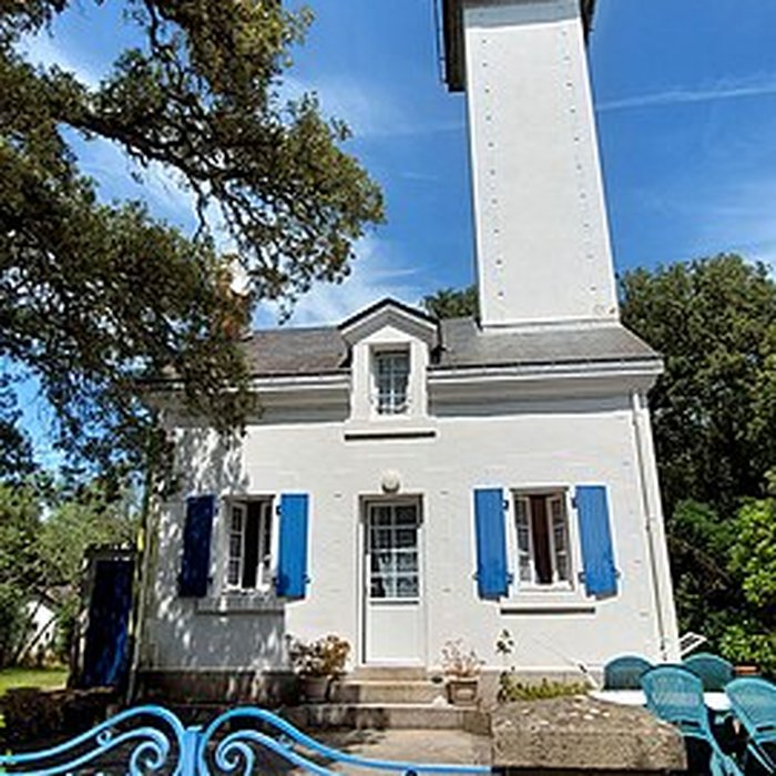 Photo de Phare de la Pointe des Dames