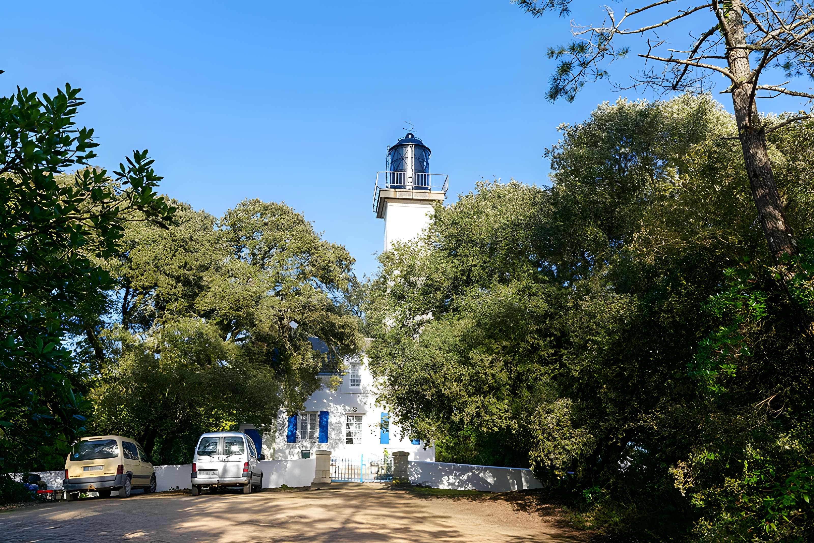 Phare de la Pointe des Dames