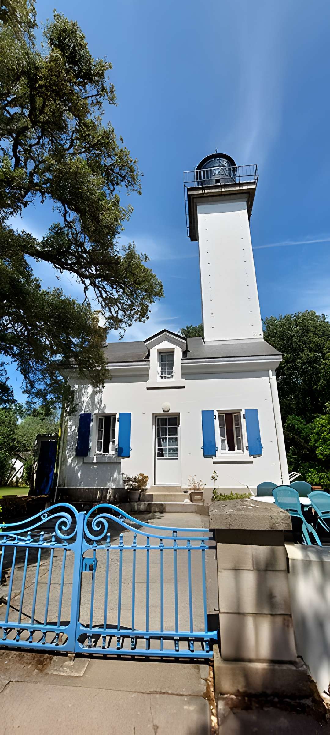 Phare de la Pointe des Dames