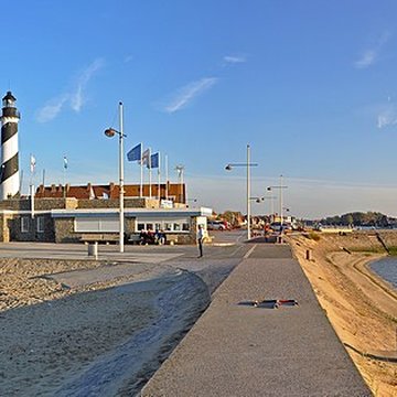 Phare de Petit-Fort-Philippe