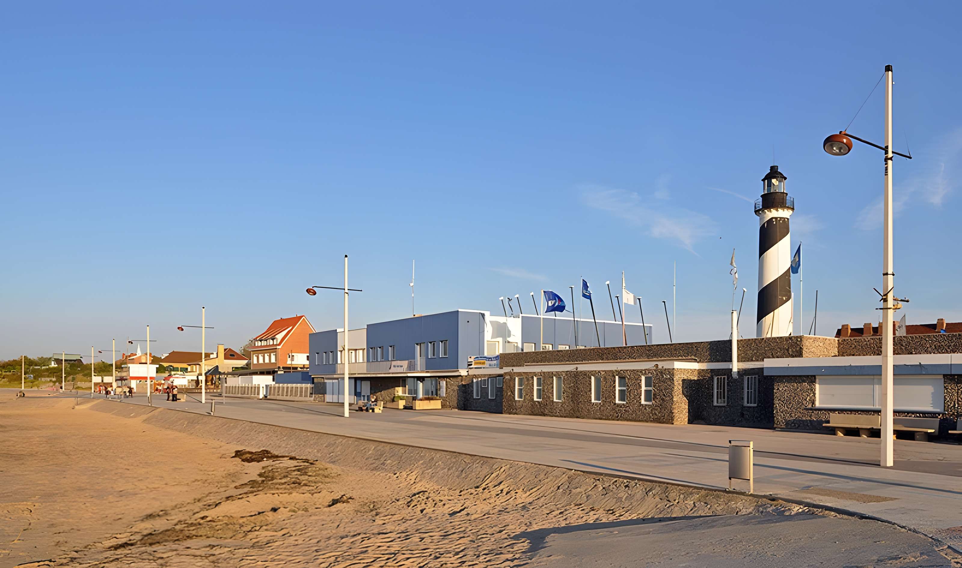 Phare de Petit-Fort-Philippe