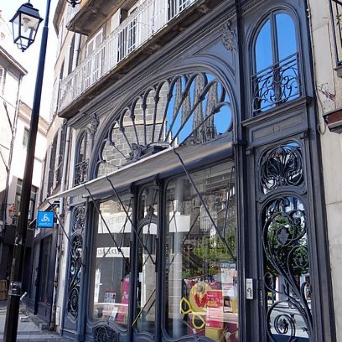 Photo de Pharmacie 1 Place Royale à Clermont-Ferrand