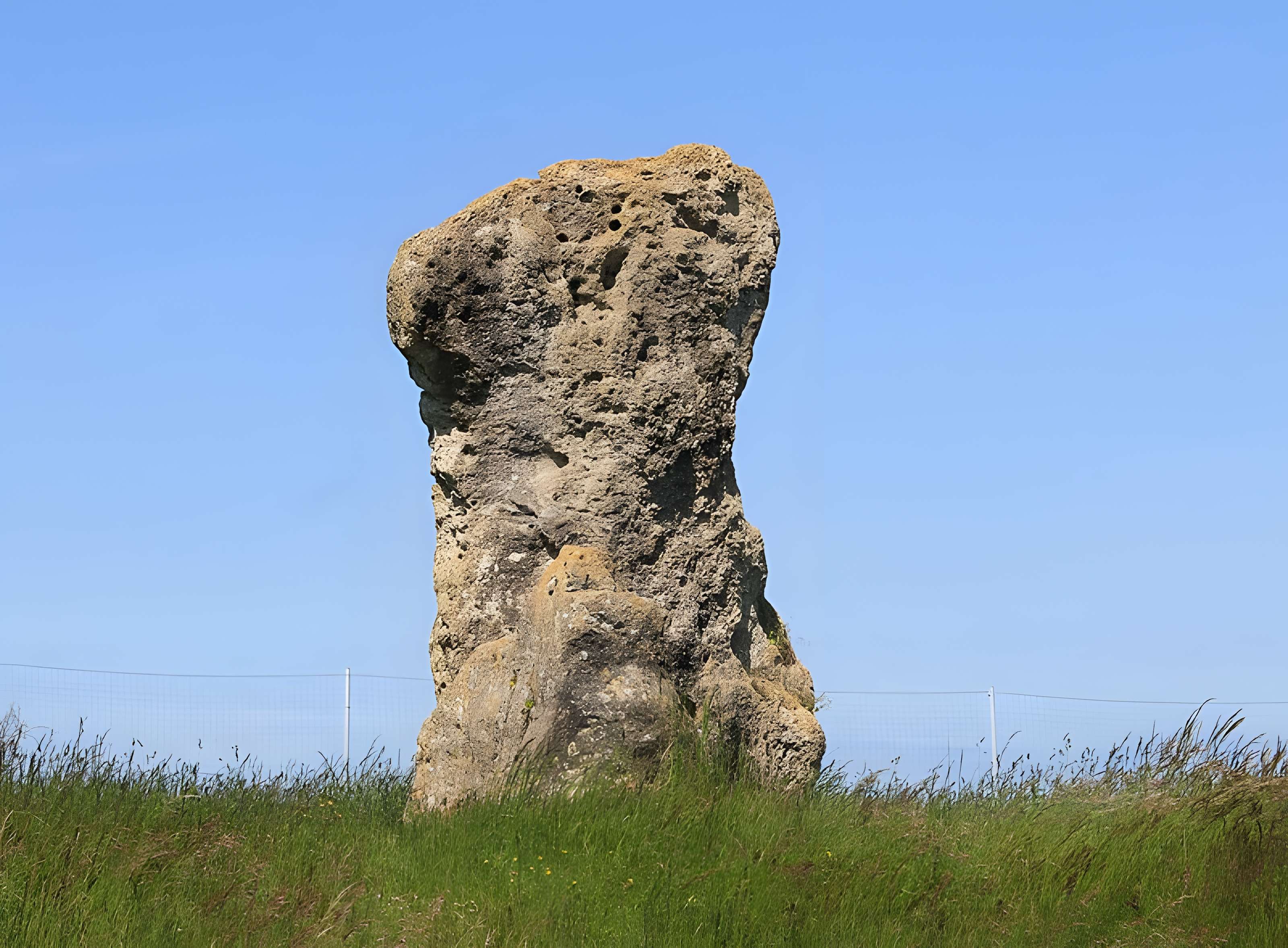 Pierre Cornue de Condé-sur-Ifs