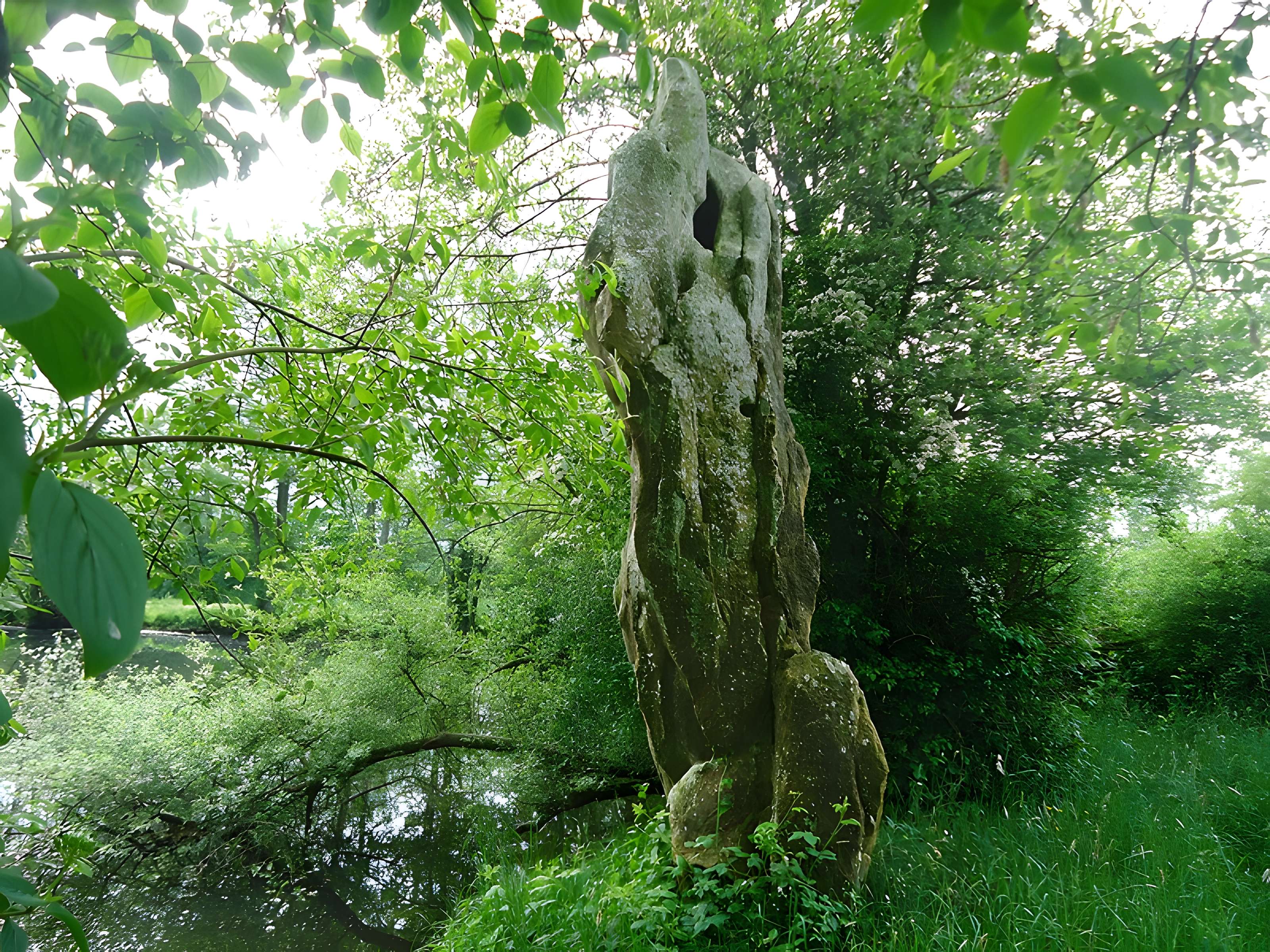 Pierre de la Joure de Saint-Ouen-d'Attez