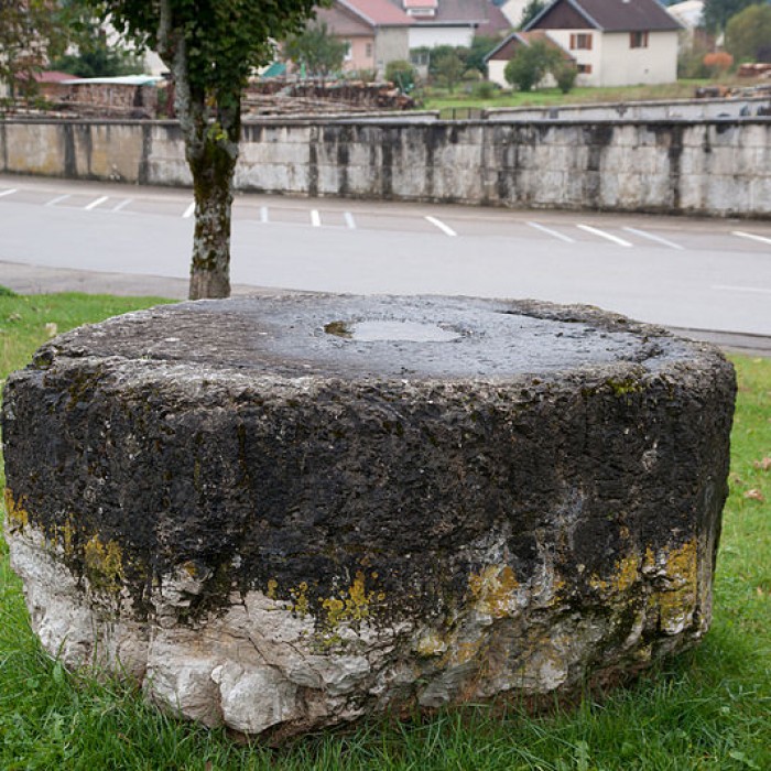 Photo de Pierre des redevances de Mouthe