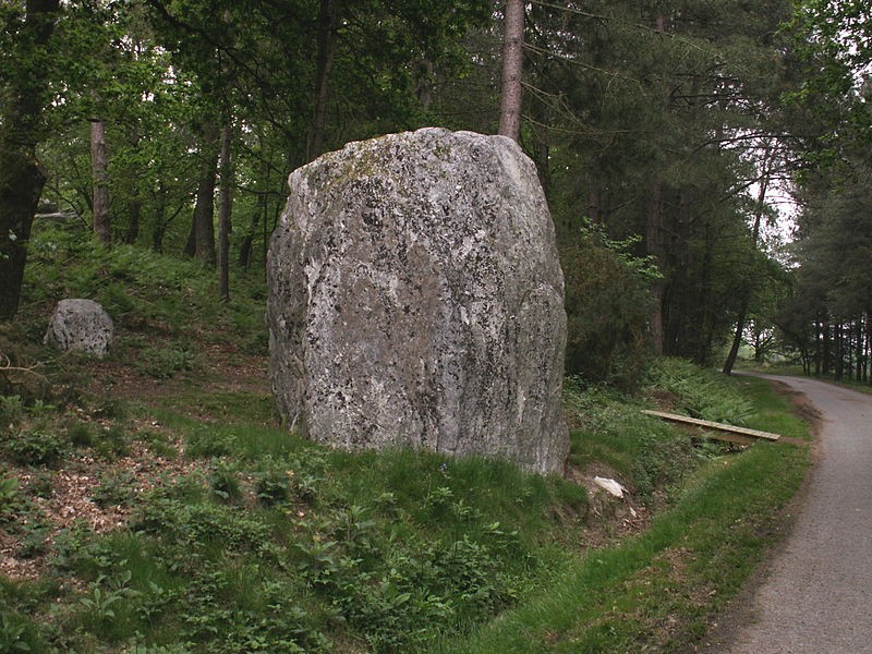 Photo de Pierre dressée dite Fuseau à Berthe de Sévérac