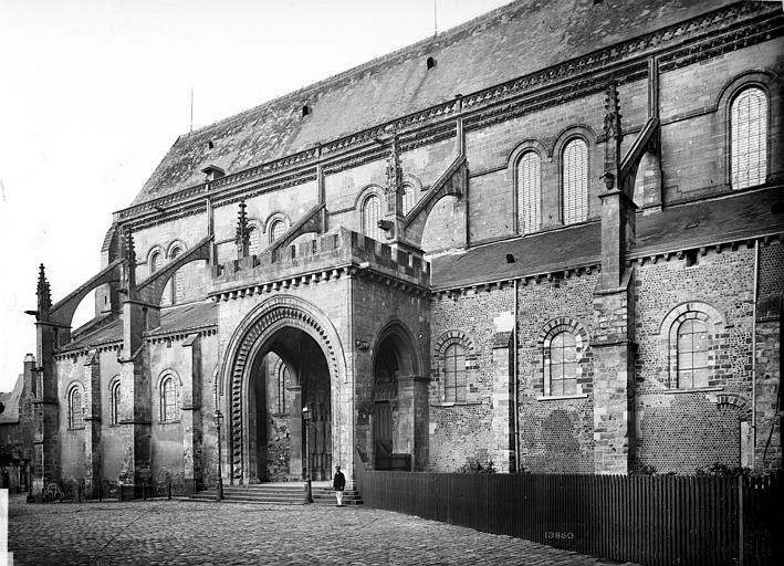 Pierre Saint-Julien du Mans