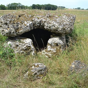 Pierres Closes de Charras de Saint-Laurent-de-la-Prée