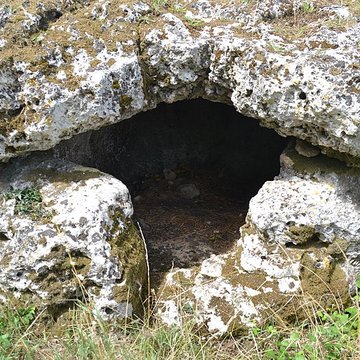 Pierres Closes de Charras de Saint-Laurent-de-la-Prée
