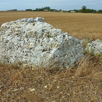 Pierres Closes de Charras de Saint-Laurent-de-la-Prée