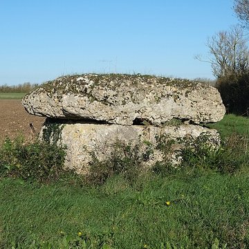 Pierres Closes de Charras de Saint-Laurent-de-la-Prée