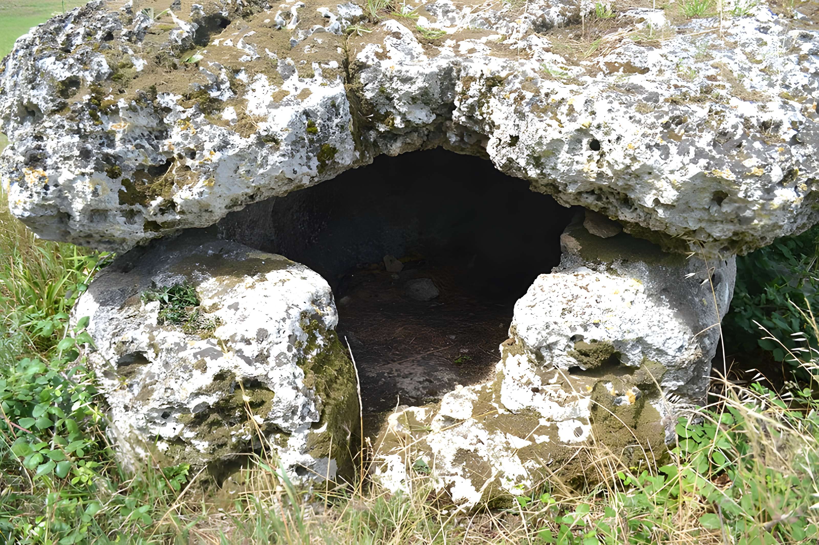 Pierres Closes de Charras de Saint-Laurent-de-la-Prée