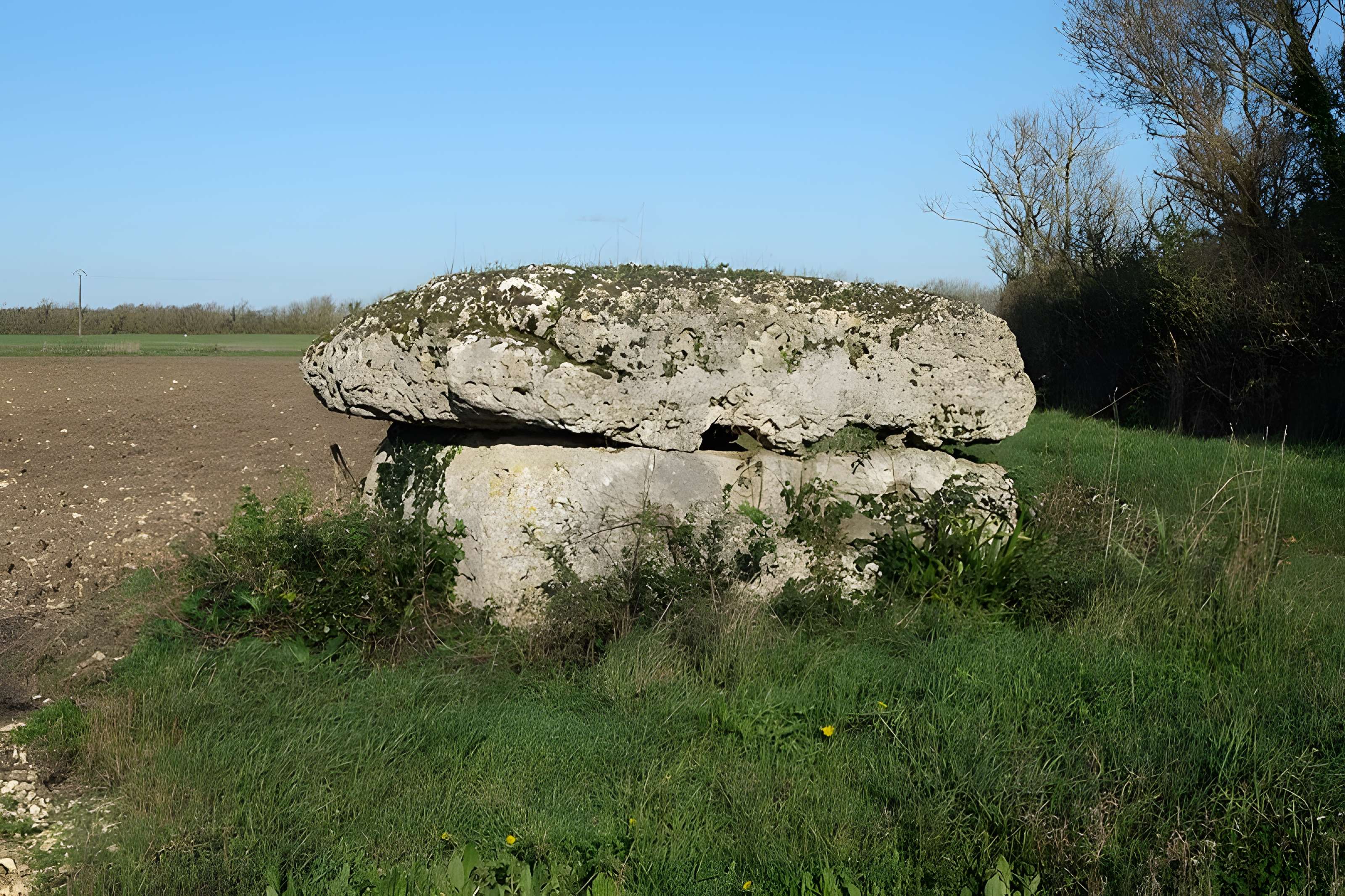 Pierres Closes de Charras de Saint-Laurent-de-la-Prée